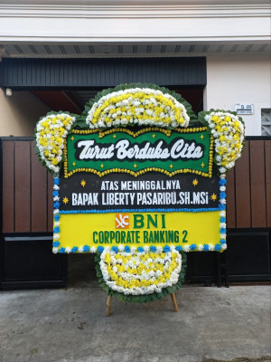 Papan Bunga Duka di Buaran Jati